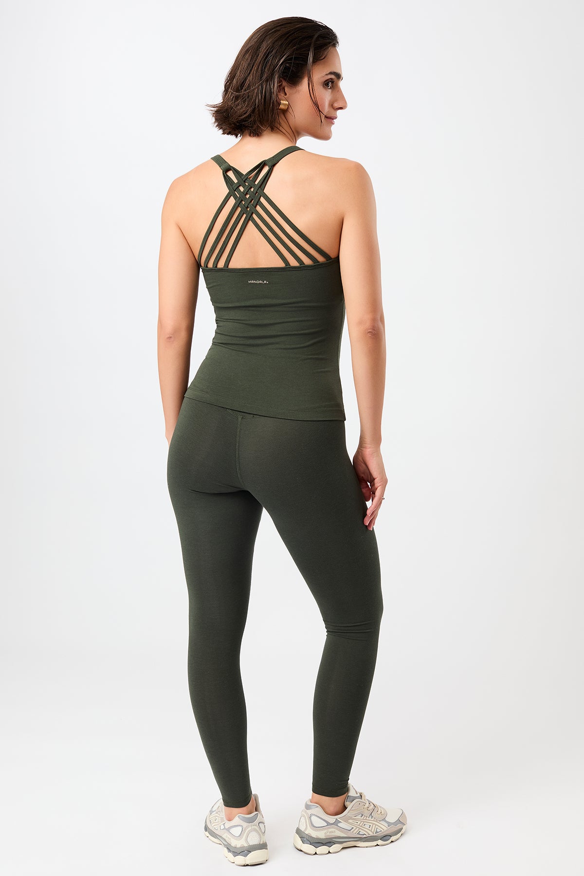 Mandala Sport Legging Grün Outfit Rückseite - Best Loved Legging