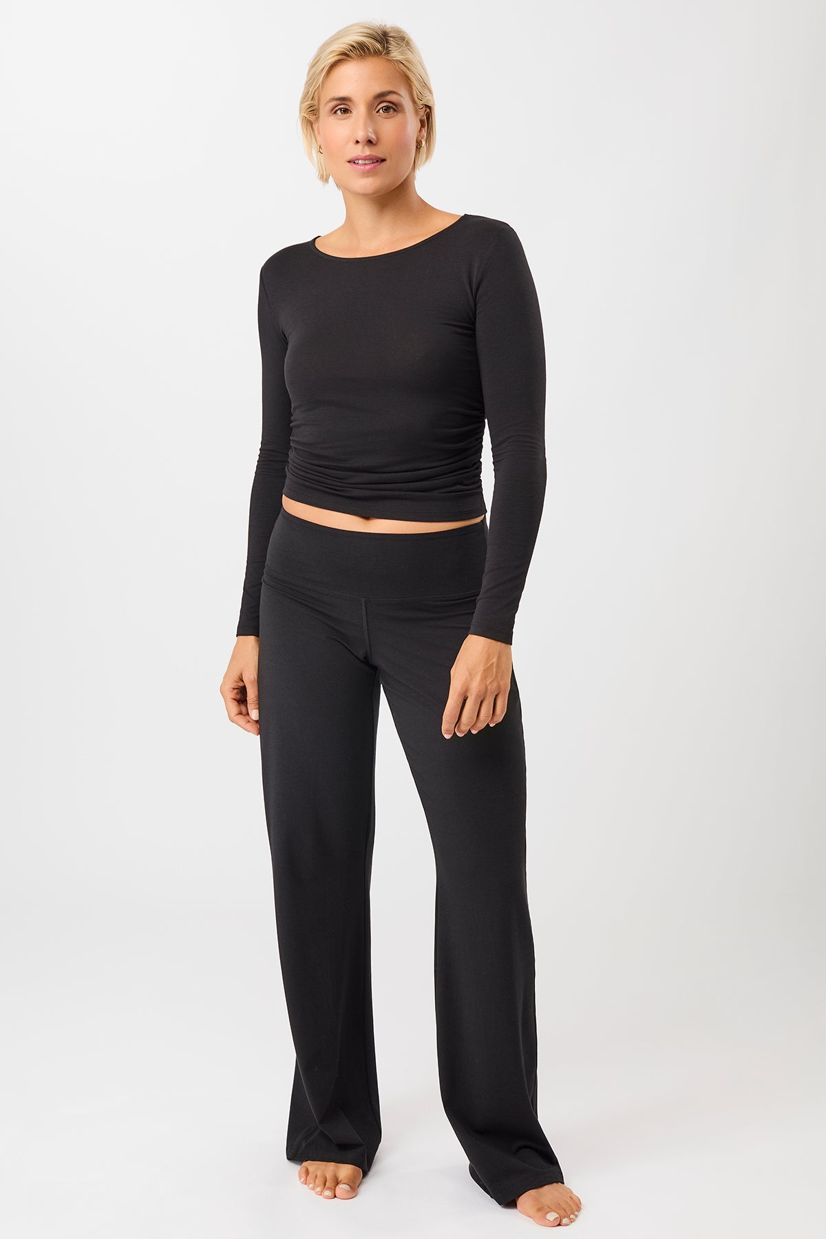 Mandala Fitness Hose Schwarz Outfit Front - Wide Leg Pants