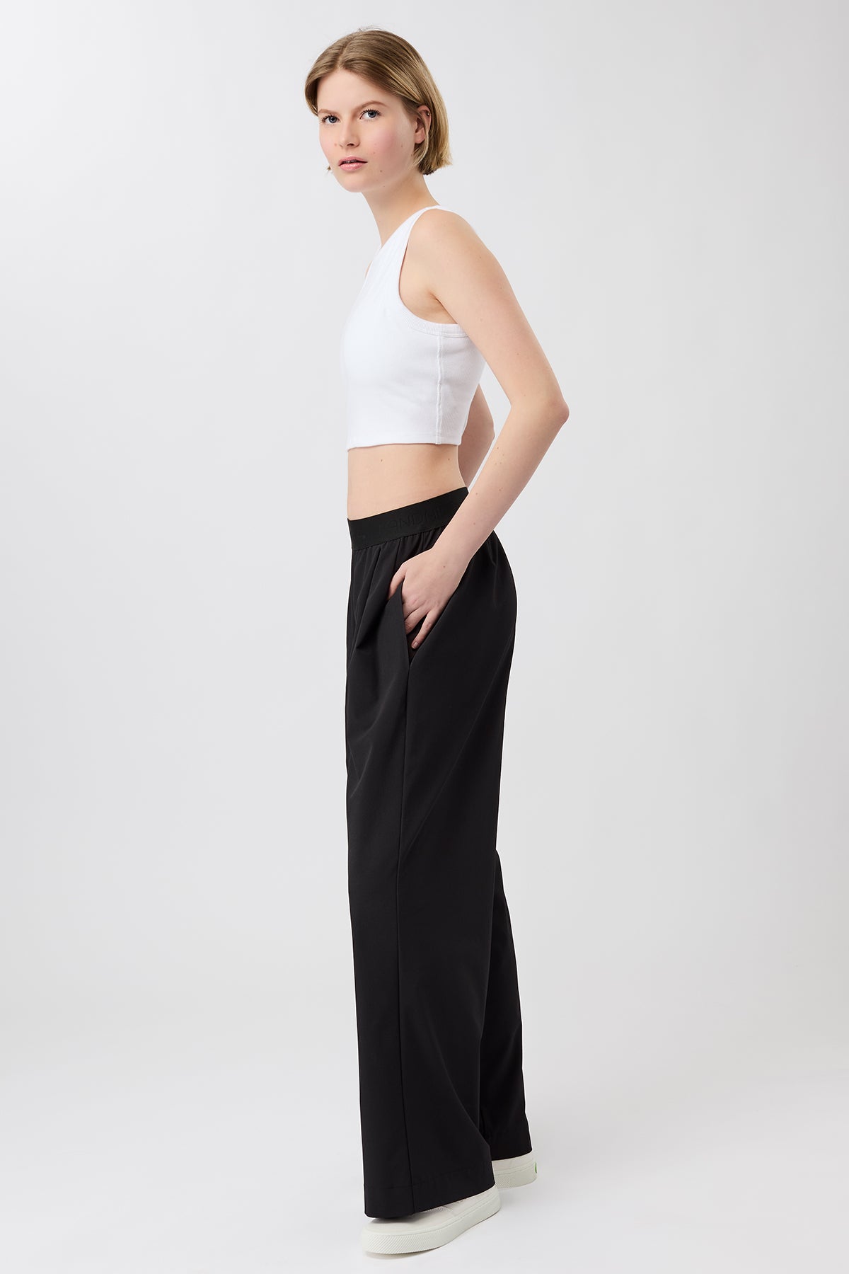 Mandala Fitness Hose Schwarz Outfit Seite - All Day Long Pants