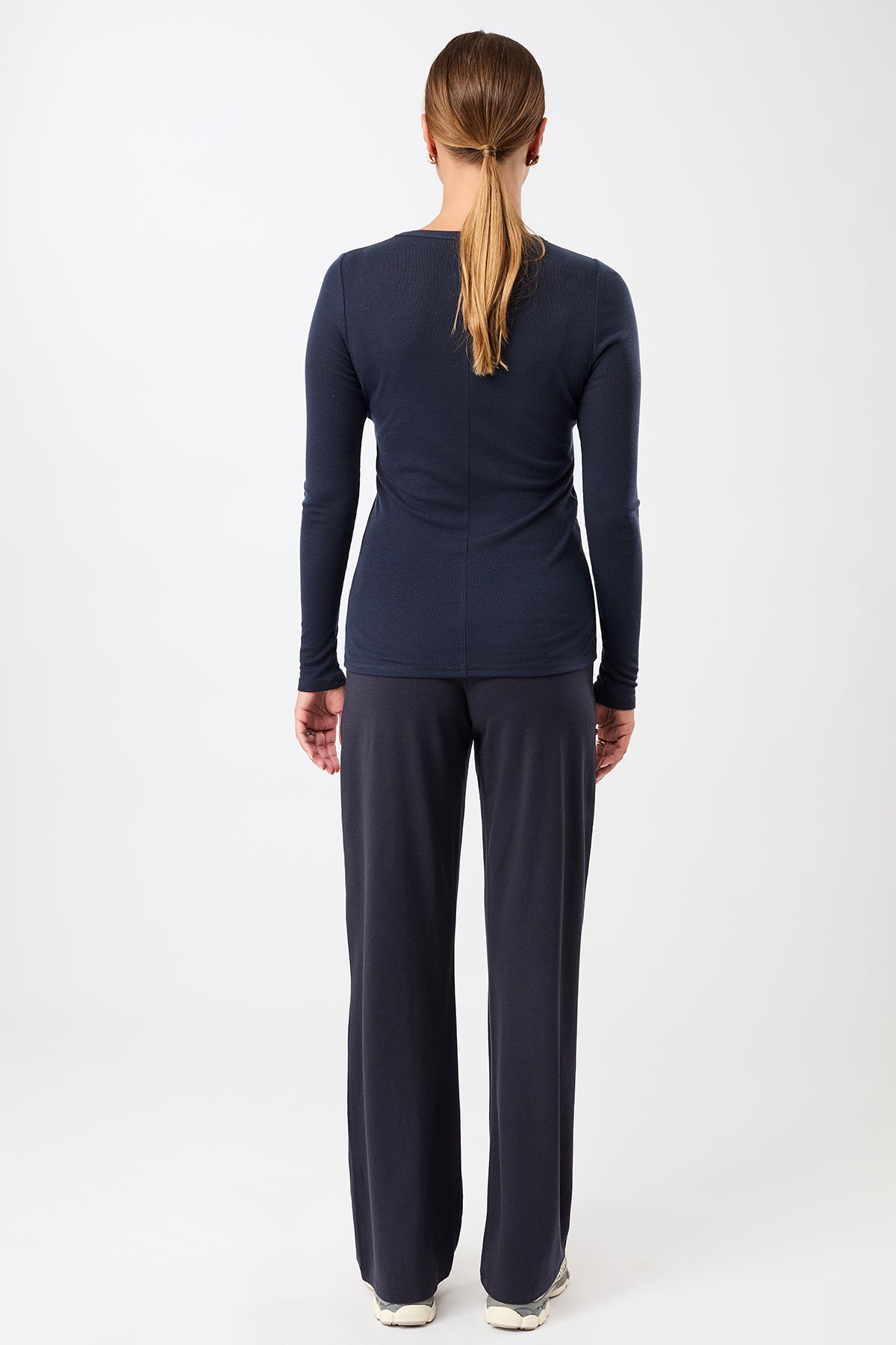 Mandala Fitness Hose Blau Outfit Rückseite - Wide Leg Pants