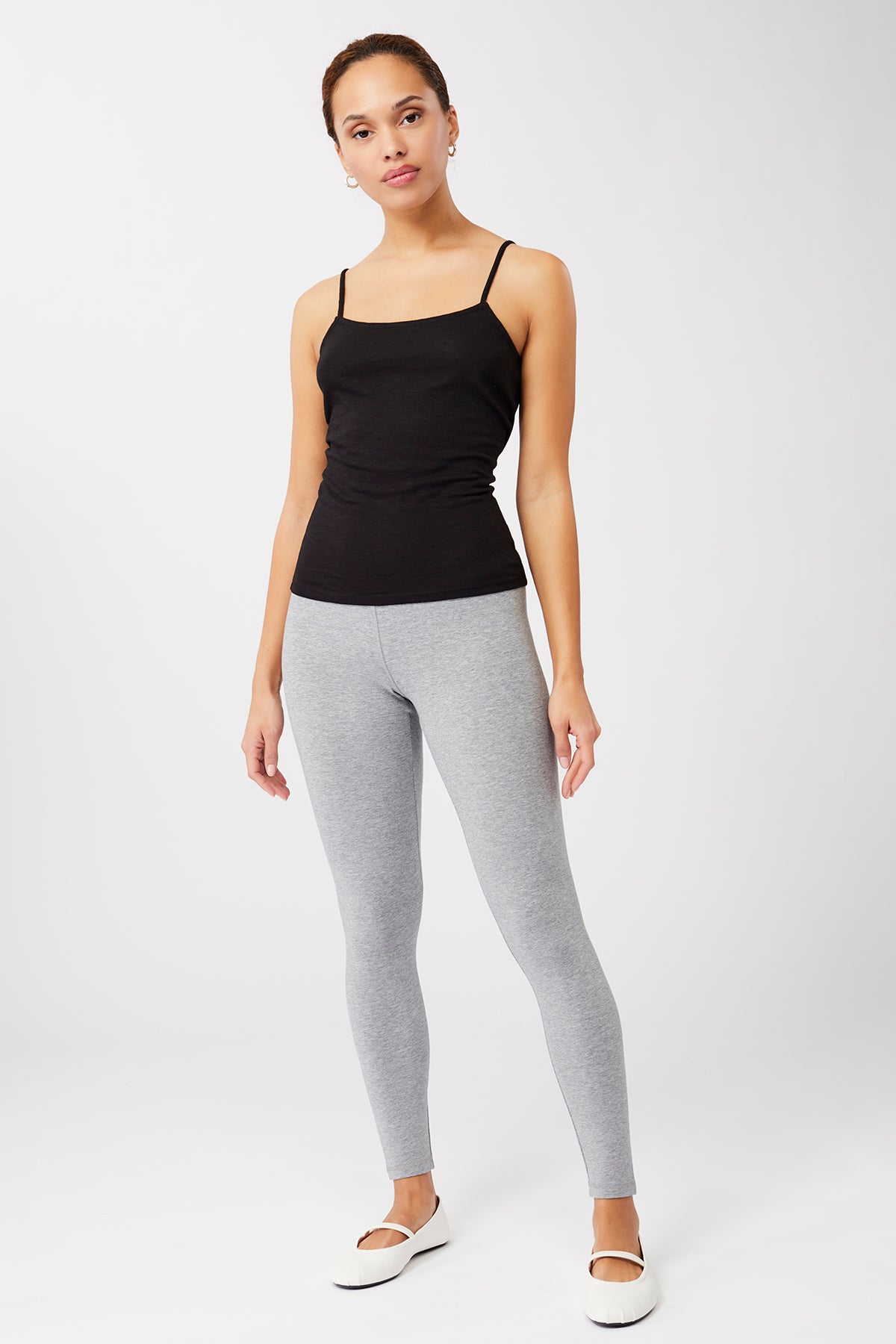 Mandala Yoga Top Schwarz Outfit Front - Holly Top