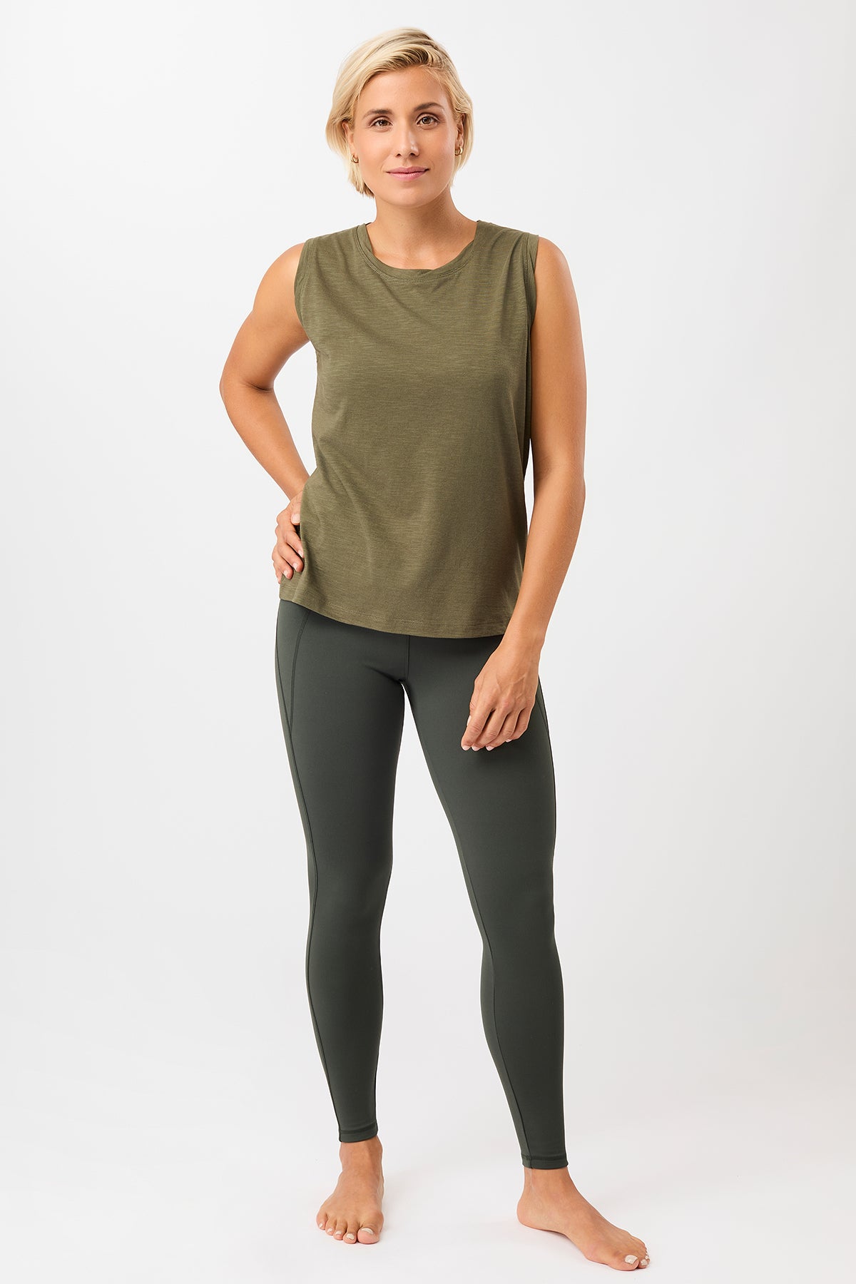Mandala Fitness Top Grün Outfit Front - Daily Tank