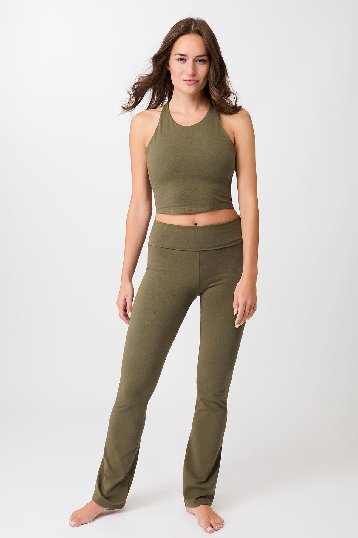 Mandala Fitness Top Grün Outfit Front - Cross Top