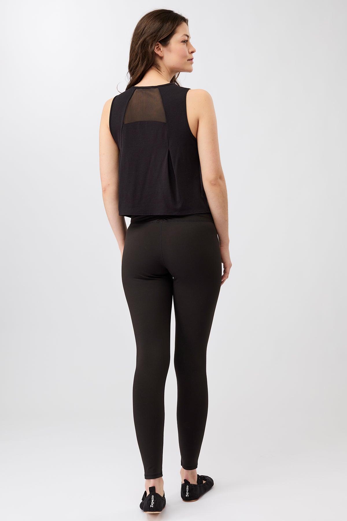 Mandala Active Top Schwarz Outfit Rückseite - Cropped Tank Top