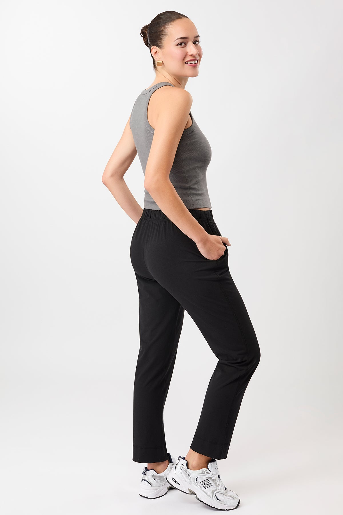 Mandala Fitness Top Grey Outfit Seite - Boy Top
