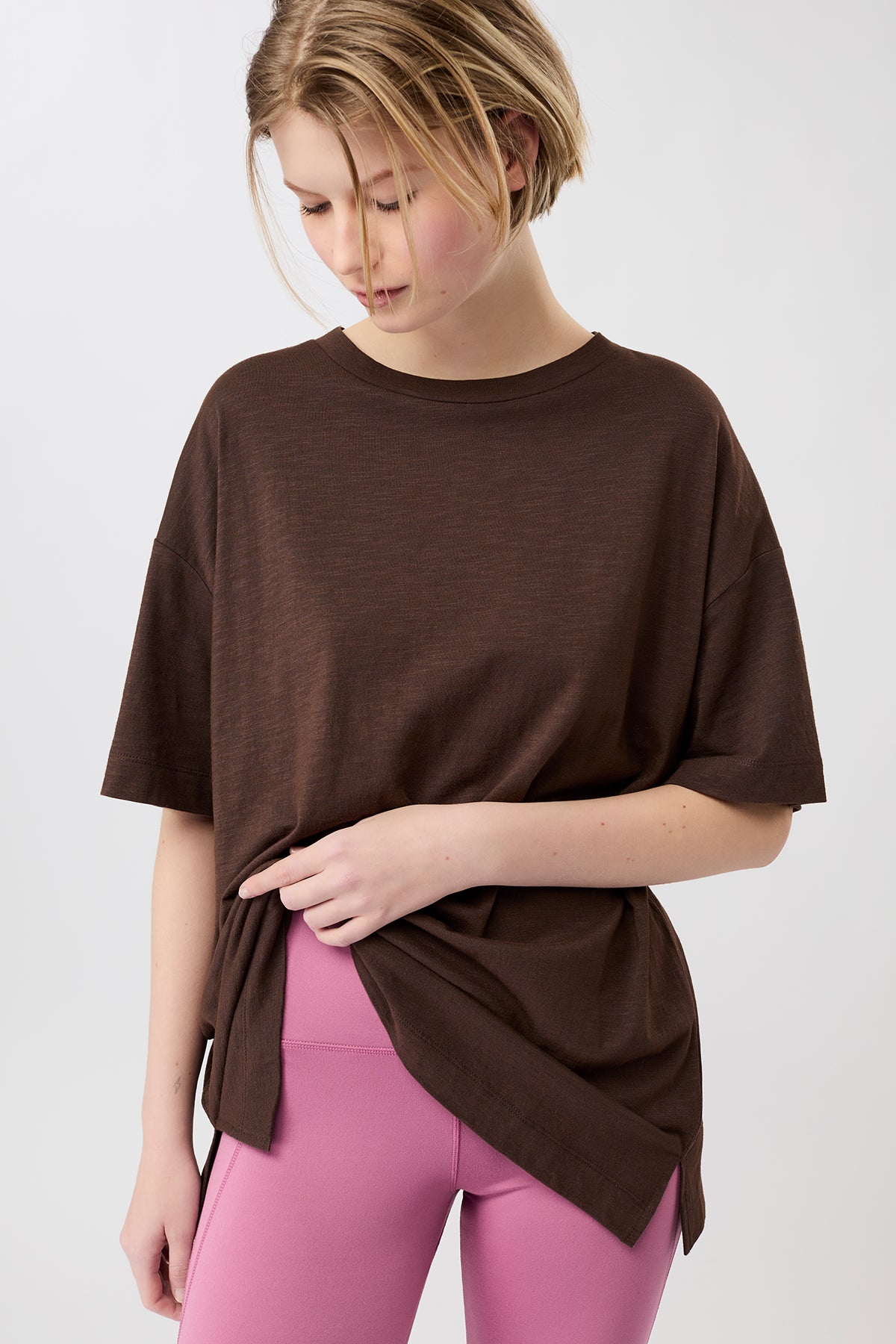 Mandala Fitness T-Shirt Braun Front Detail - Boyfriend Tee