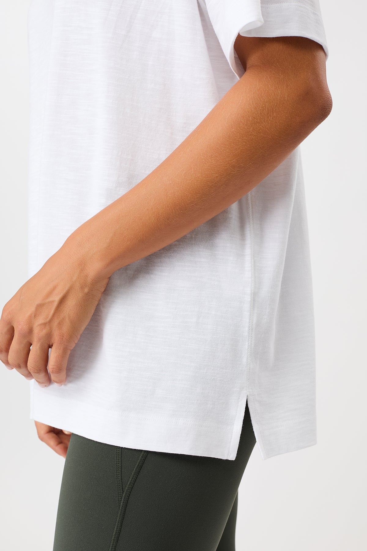 Mandala Fitness T-Shirt Weiss Detail Seite - Boyfriend Tee