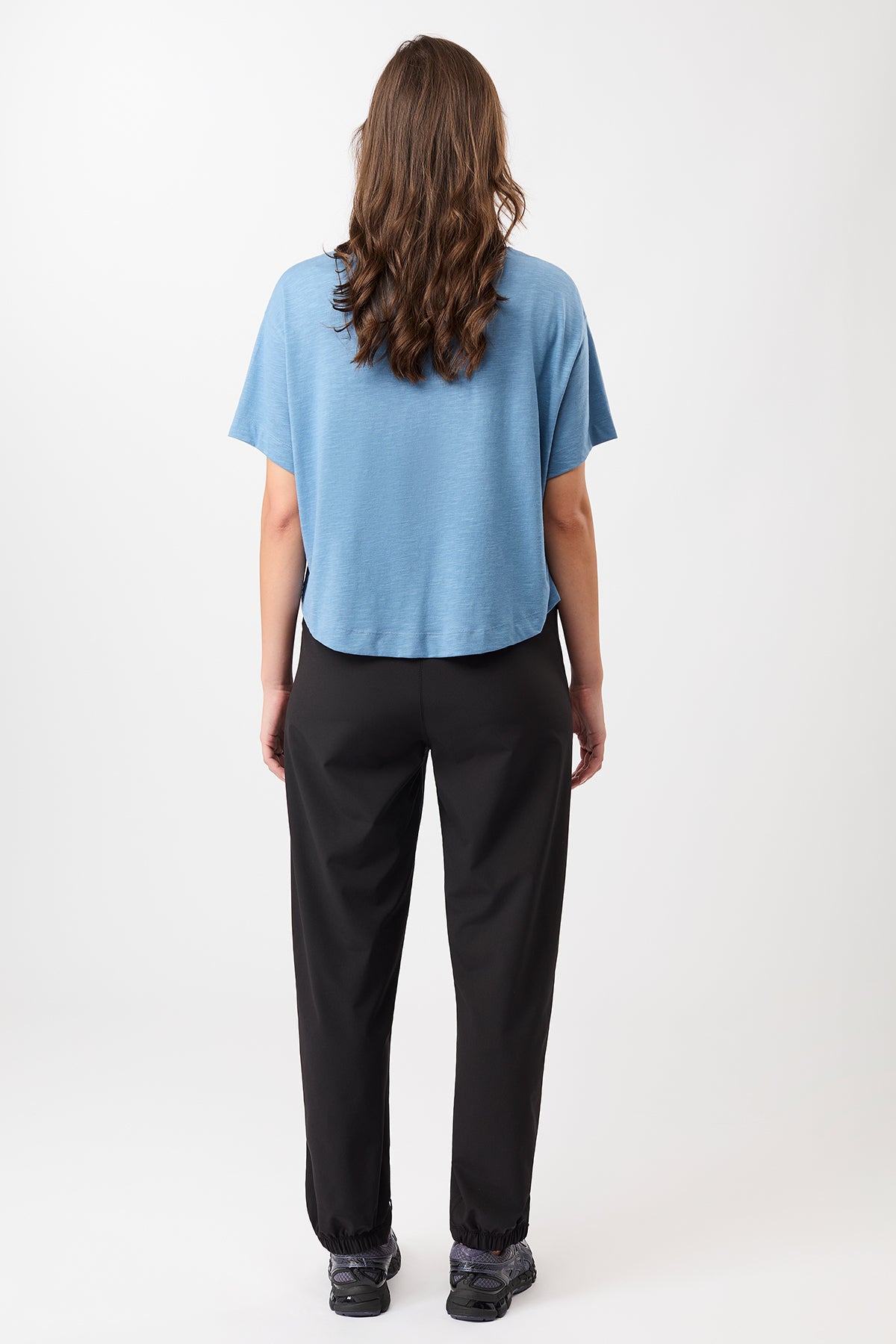 Mandala Active T-Shirt Blue Outfit Rückseite - Boxy Tee