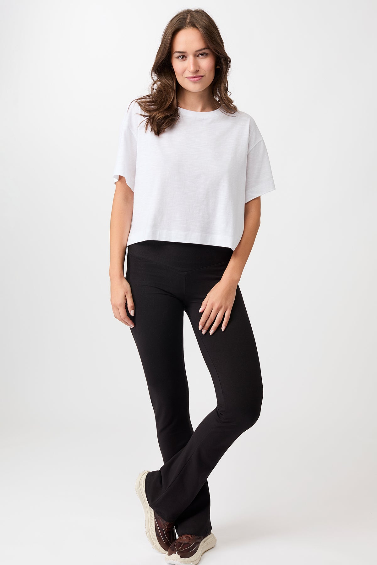 Mandala Active T-Shirt Weiss Outfit Front - Boxy Tee