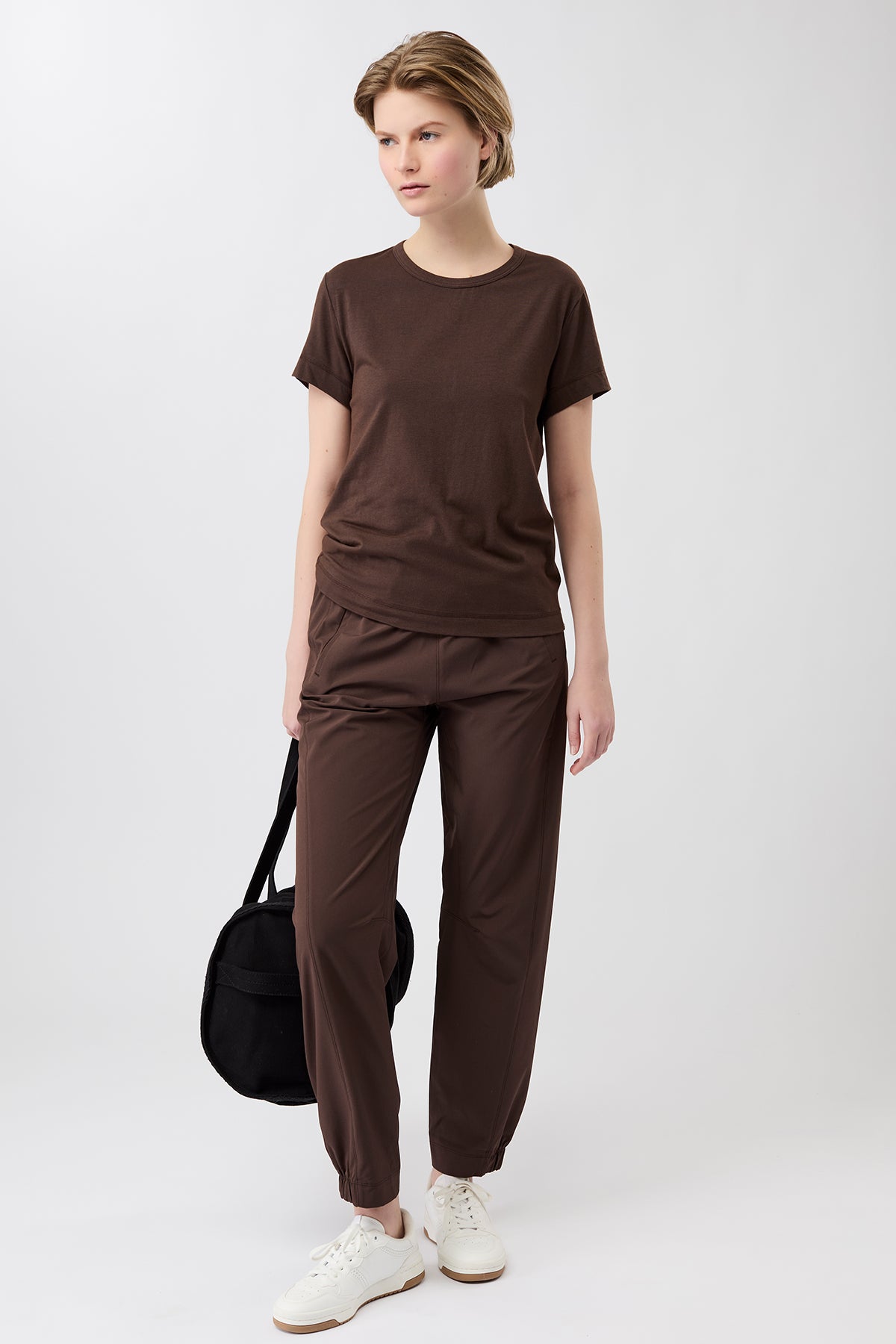 Mandala Fitness Shirt Braun Outfit Front - Rest & Recovery Tee