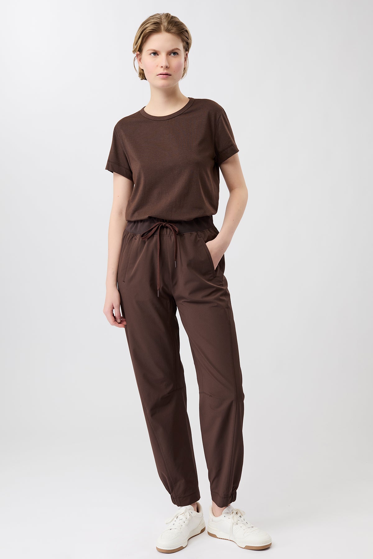 Mandala Fitness Shirt Braun Outfit Front - Rest & Recovery Tee