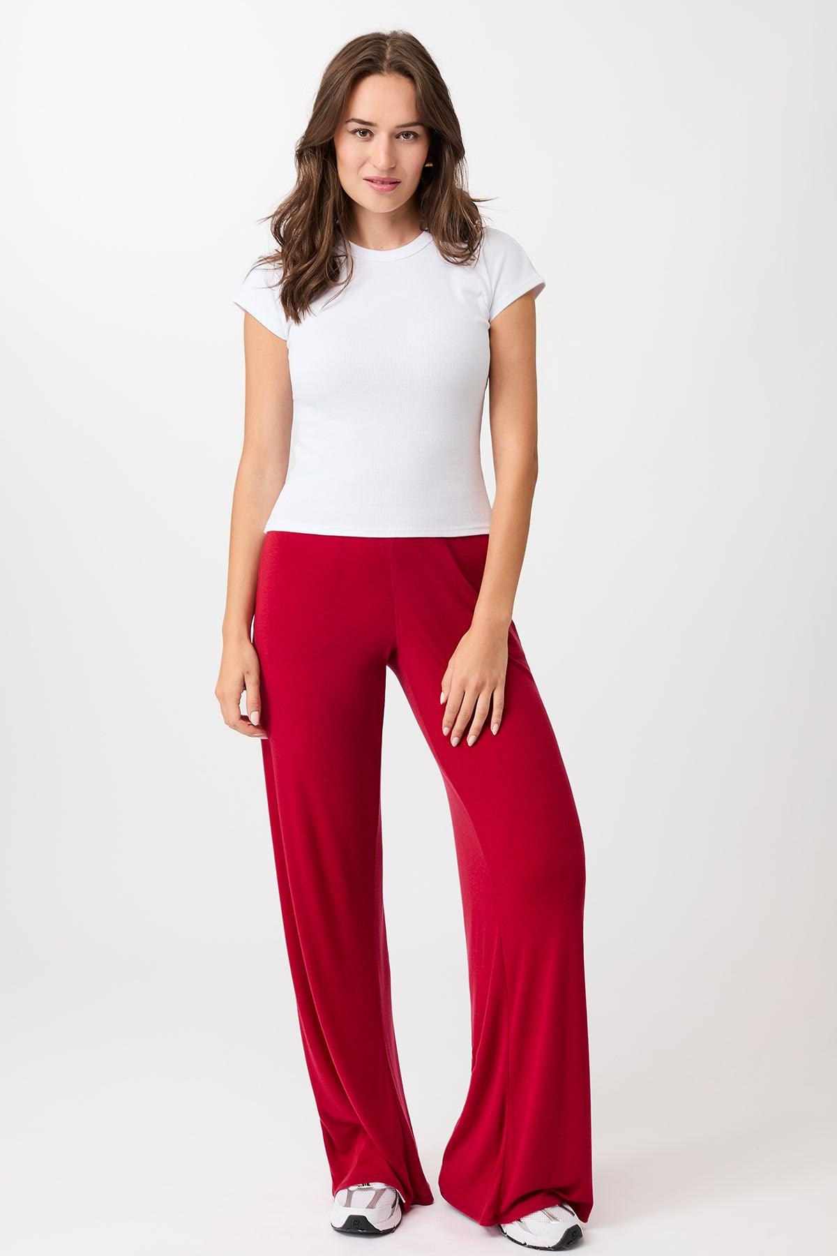 Mandala Fitness Shirt Weiss Outfit Front - Slim Fit Ribbed Tee