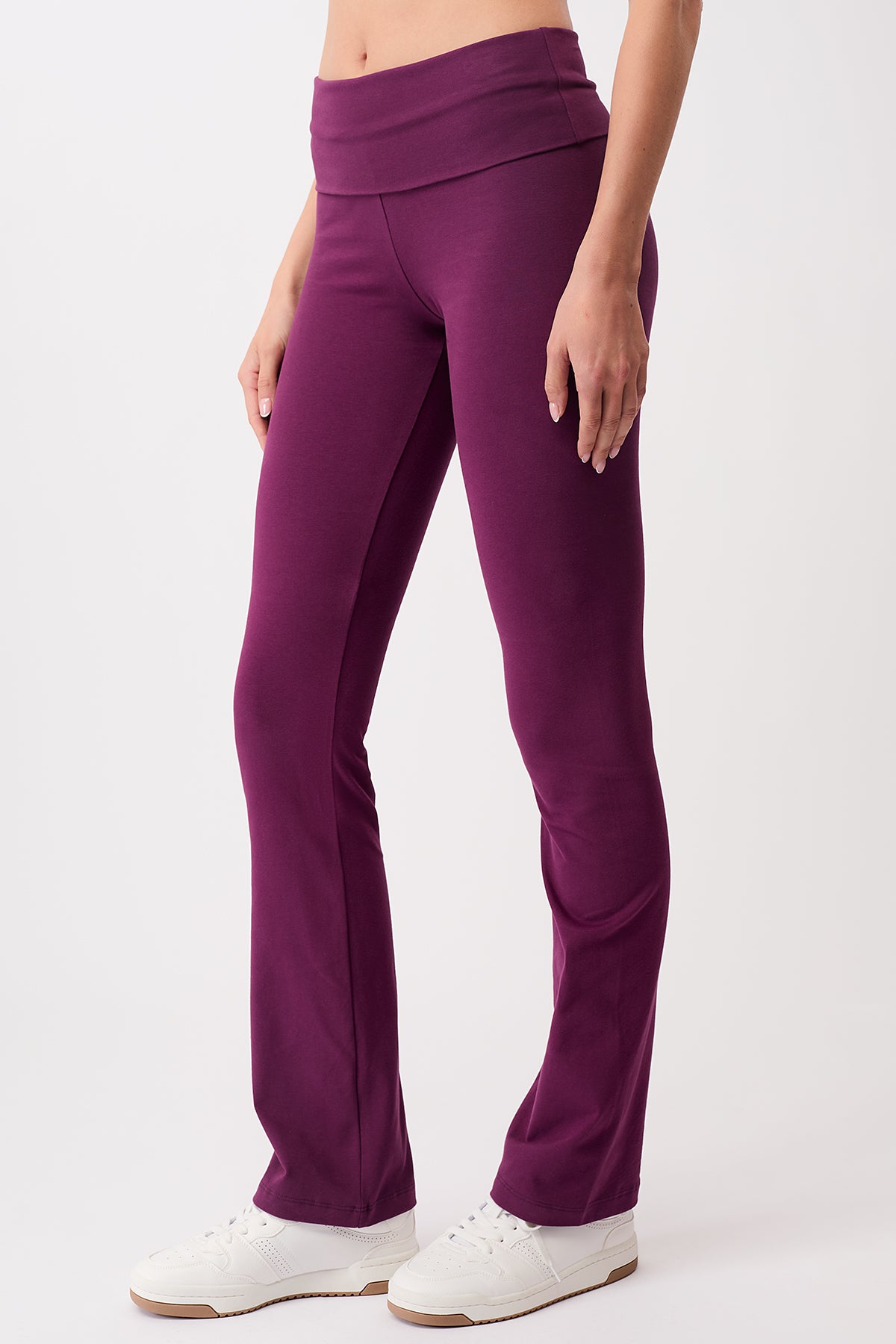 Mandala Fitness Pant Lila Seite - Classic Rolldown