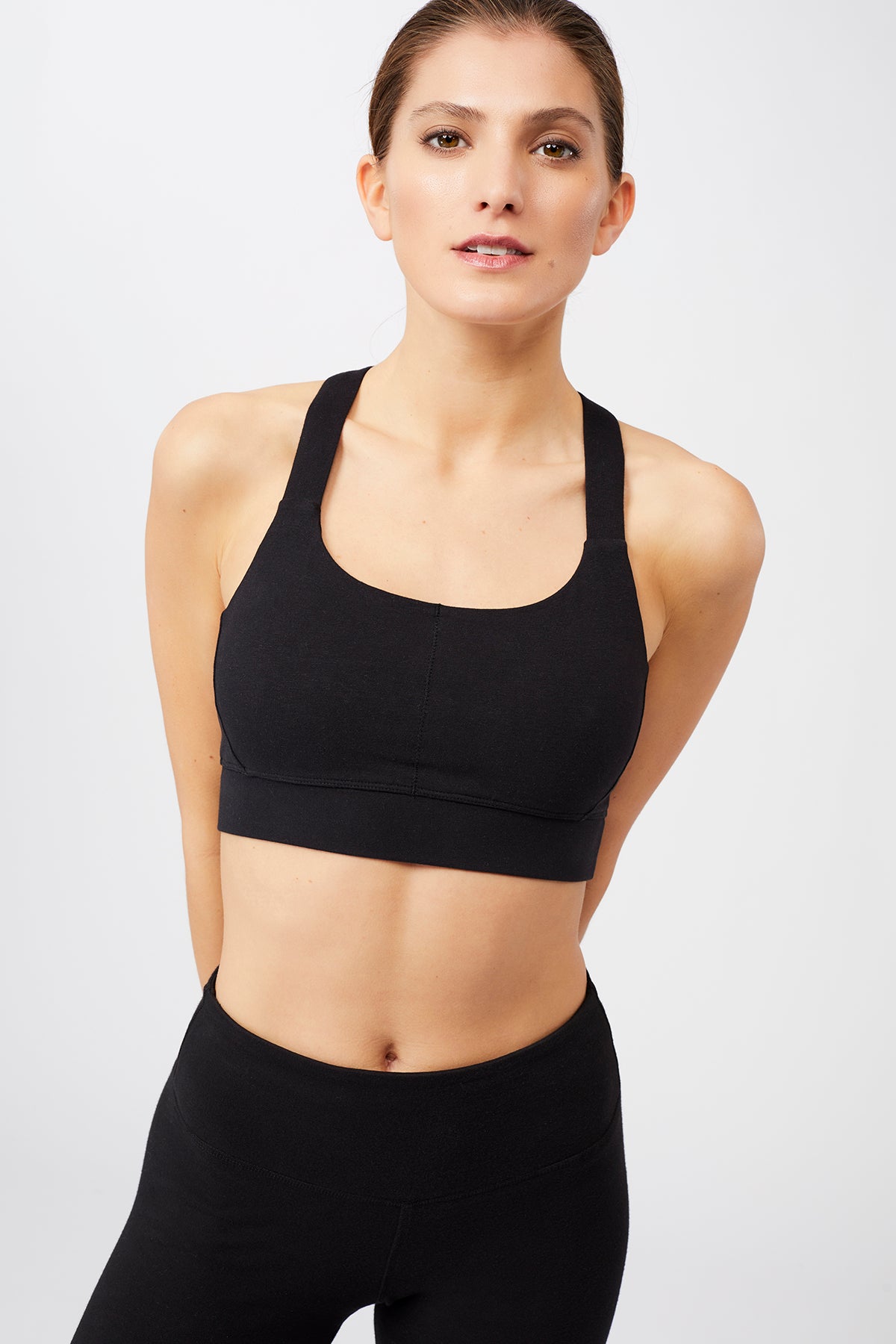 Yoga fashion made from GOTS-certified organic cotton