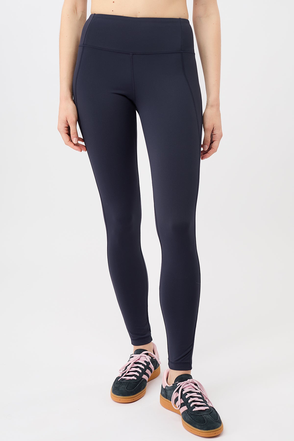 Mandala Trainings Pant Blau Front - Limitless Legging