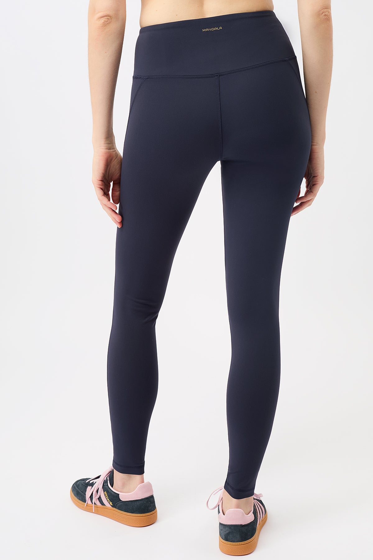 Mandala Trainings Pant Blau Rückseite - Limitless Legging