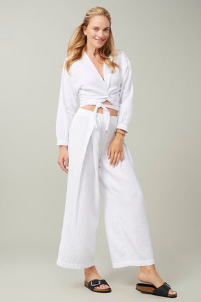 Mandala Yoga Jacke Weiß Outfit Front - Wrap Top