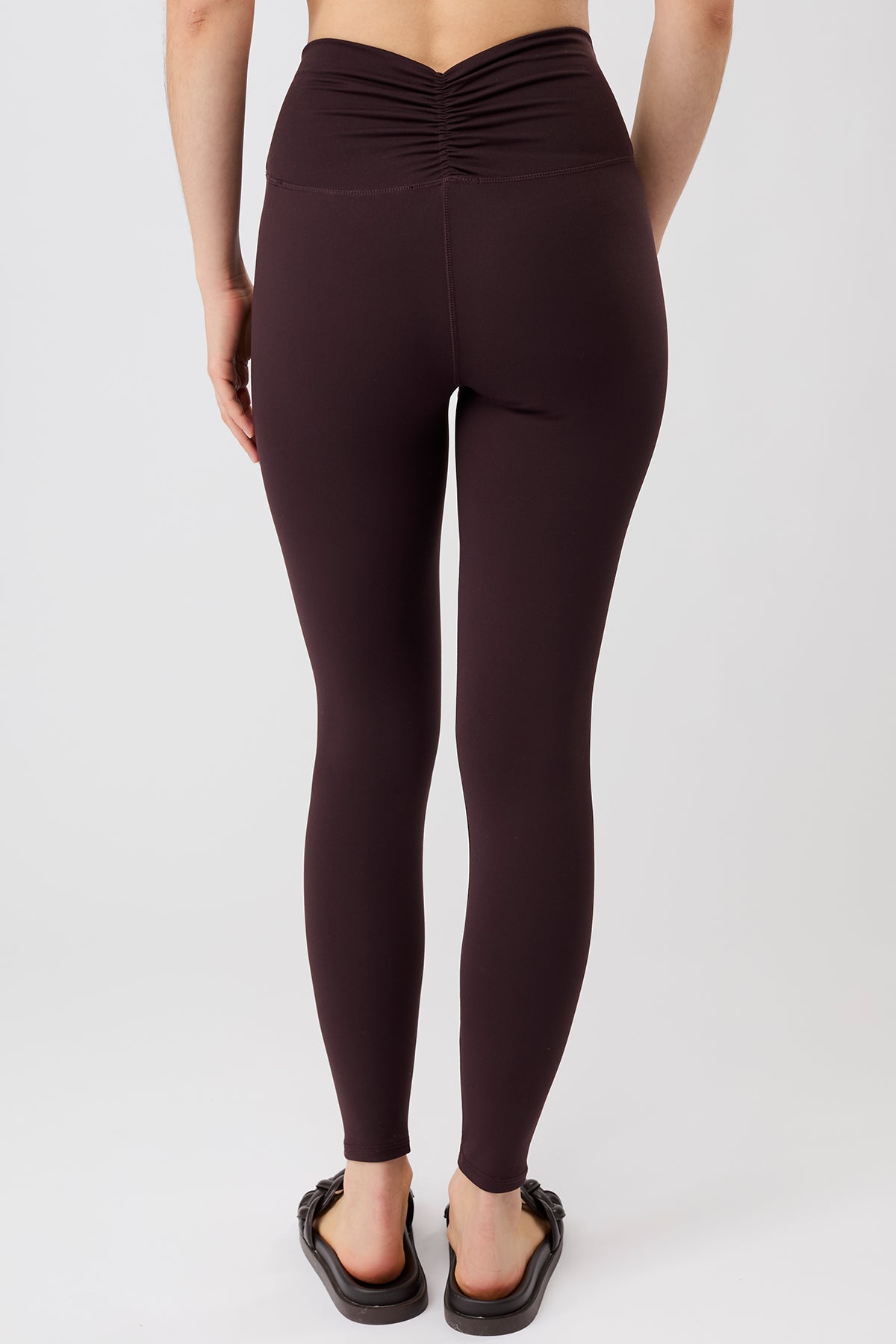 Mandala Fitness Legging Schwarz Rücksansicht - On Point Legging