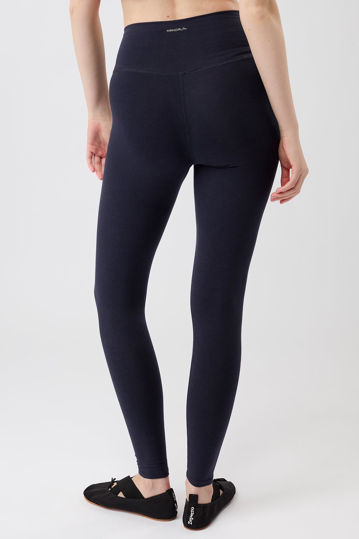 Mandala Sport Legging Dunkelblau Rückseite - Best Loved Legging