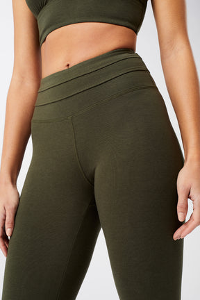 Mandala Sport Pant Grün Detail Front - Best Shaped Legging