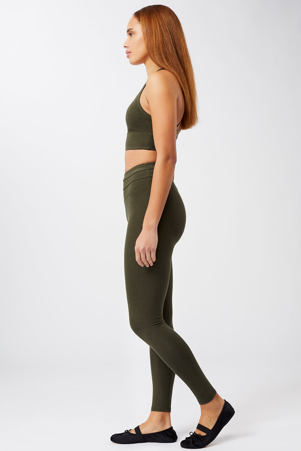 Mandala Sport Pant Grün Outfit Seite - Best Shaped Legging