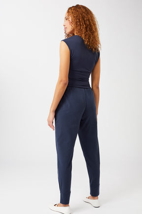 Mandala Yoga Pant Blau Outfit Rückseite - Cuffed Track Pants
