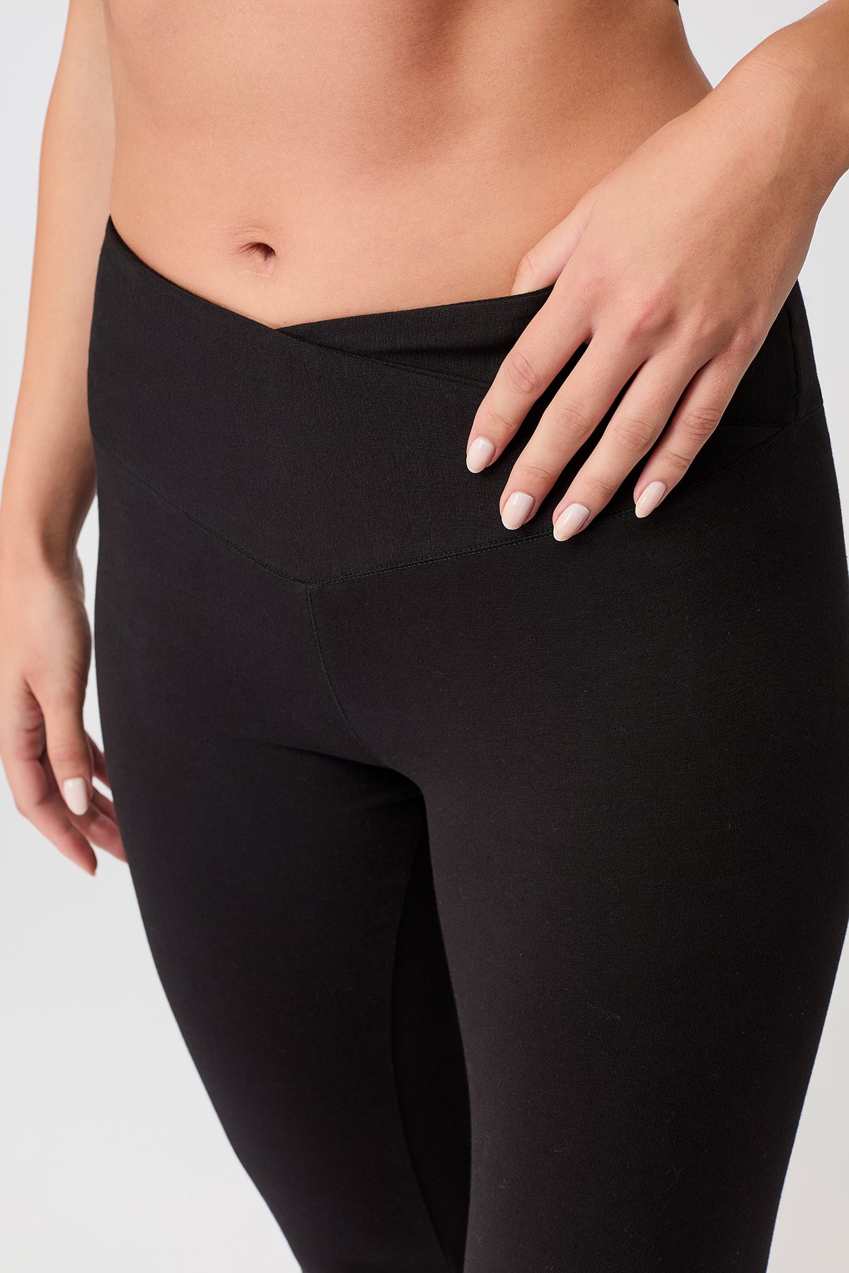 Mandala Fitness Hose Schwarz Detail Bund - Envelope Flared Pants