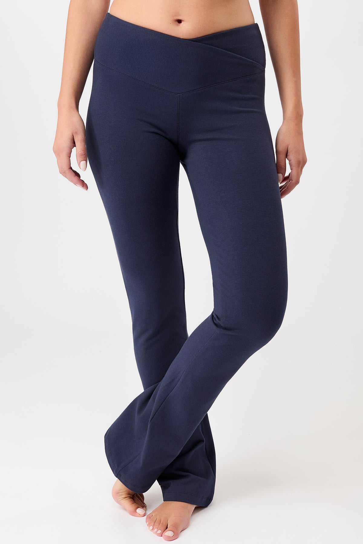 Mandala Fitness Hose Blau Front - Envelope Flared Pants