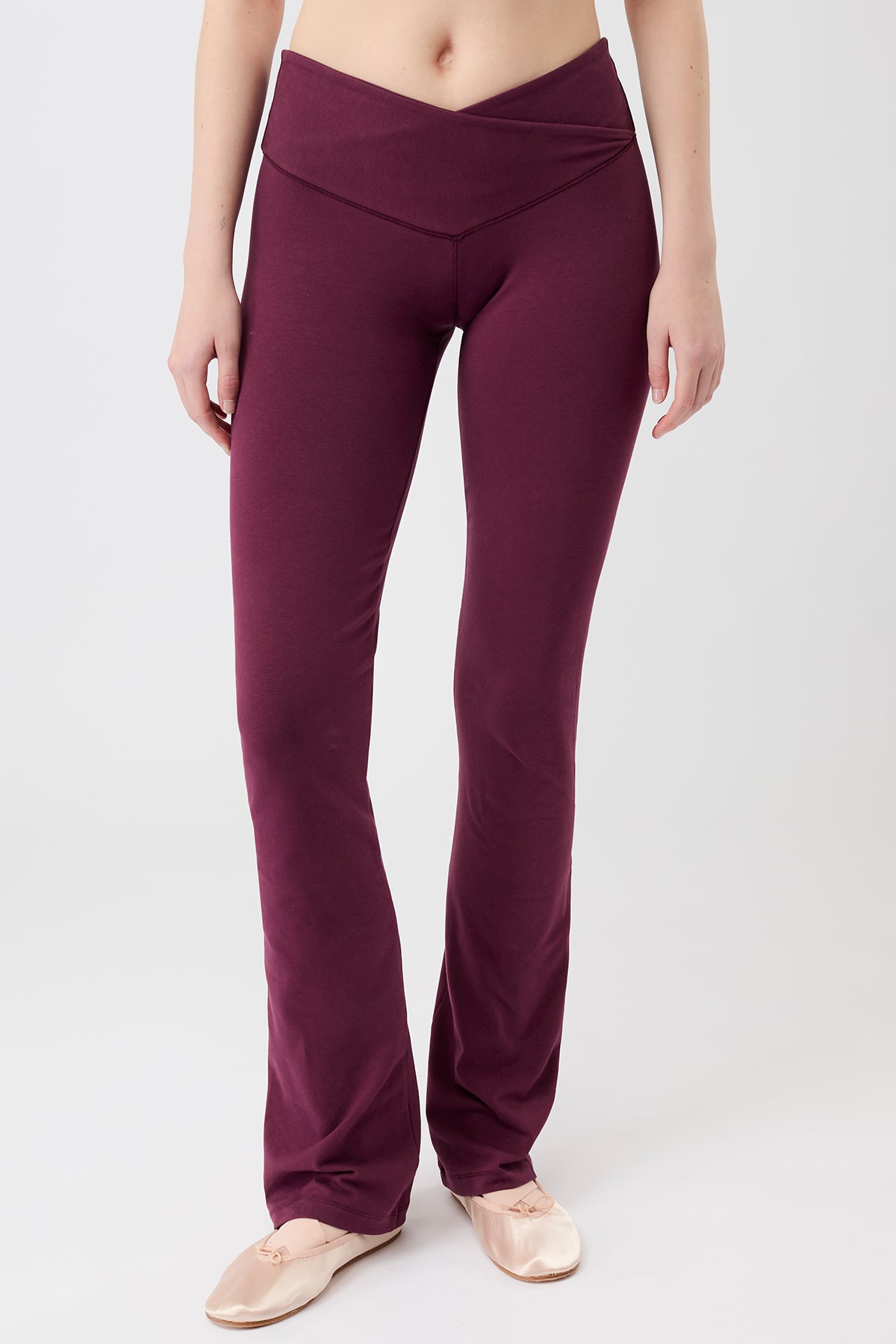 Mandala Fitness Hose Lila Front - Envelope Flared Pants