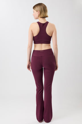 Mandala Fitness Hose Lila Outfit Rückseite - Envelope Flared Pants