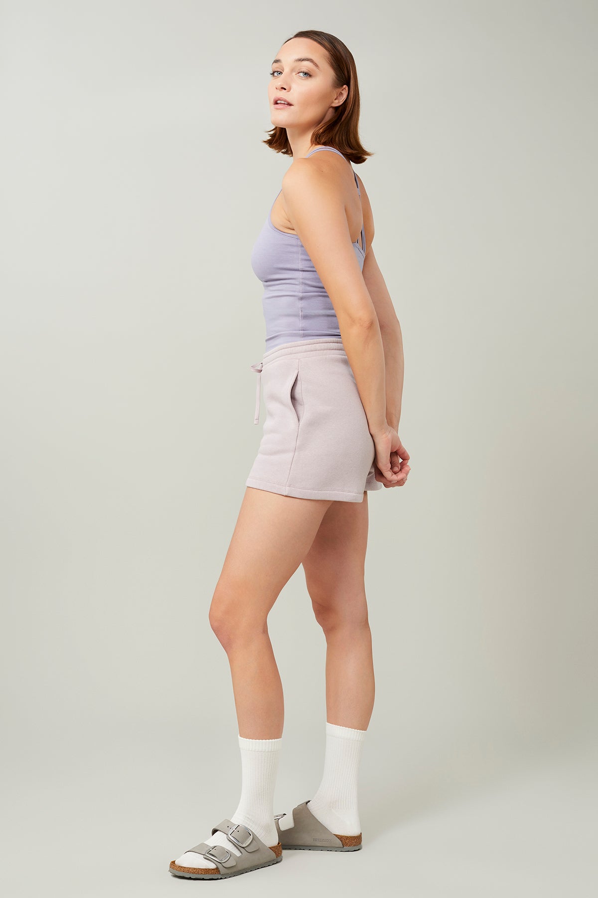 Mandala Yoga Pant Rose Outfit Seite - Natural Dye Shorts