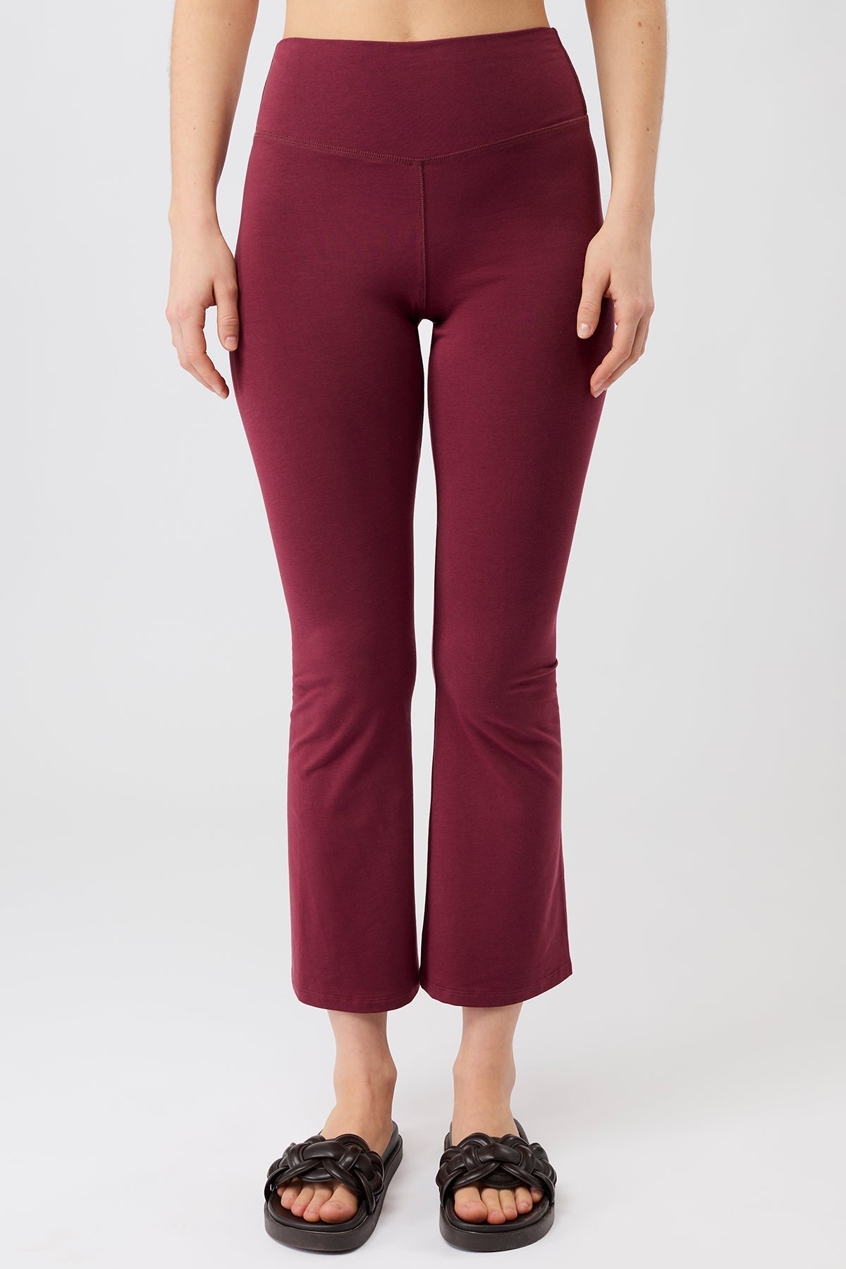 Mandala Sport Hose Rot Front - Cropped Flared Pants