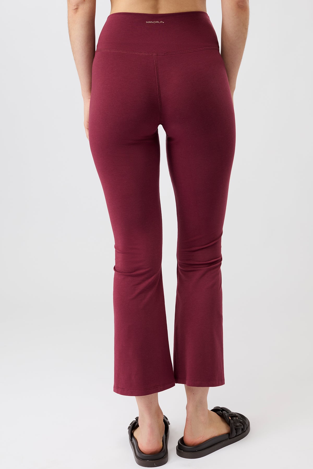 Mandala Sport Hose Rot Rückseite - Cropped Flared Pants