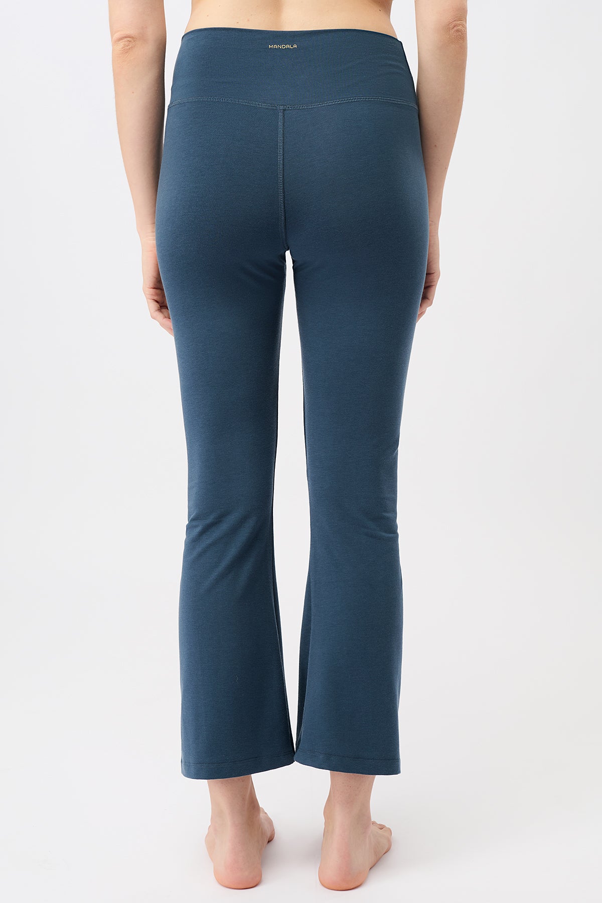 Mandala Trainings Pant Blau Rückseite - Cropped Flared Pants