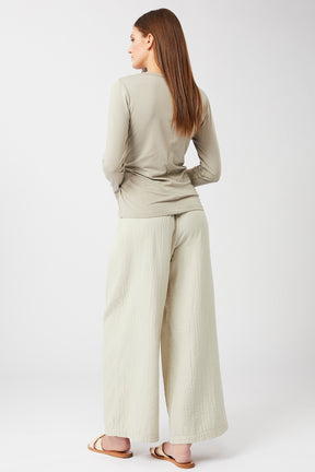 Mandala Yoga Pants Grün Outfit Rückseite - Nomad Pants