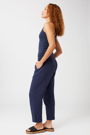 Mandala Yoga Pant Blau Outfit Seite - Track Pants