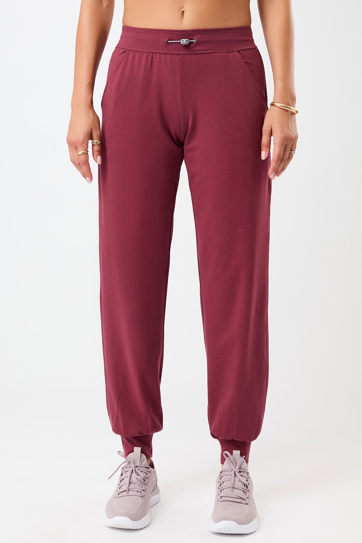 Mandala Trainings Hose Rot Front - The N.Y. Pants