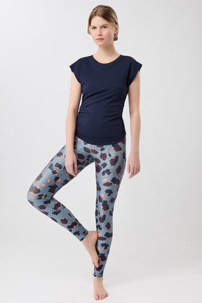 Mandala Fitness Legging gemustert Outfit Front - VibrantVibe Leggings