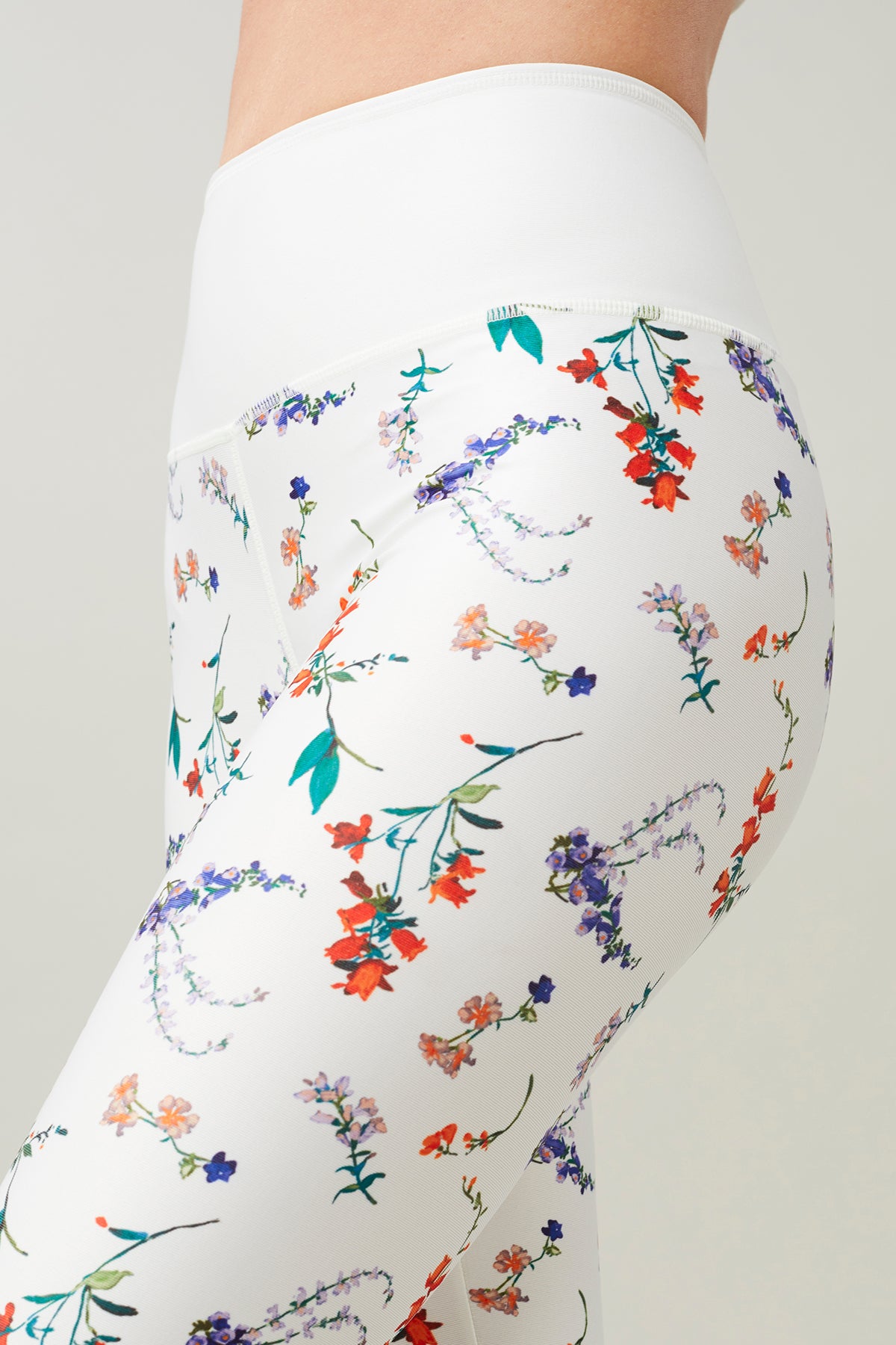 Extra Support Bra + Printed Legging (White + Milles Fleurs)