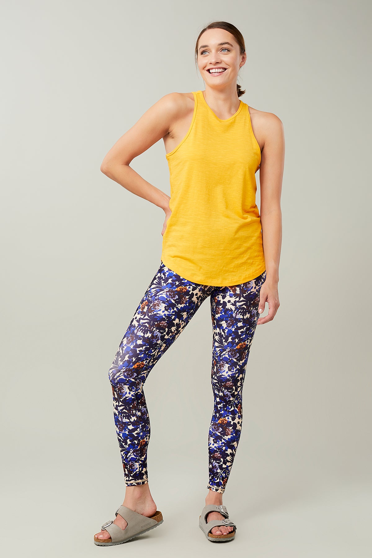 Mandala Yoga Legging Blumen Print Outfit Front - Fancy Legging
