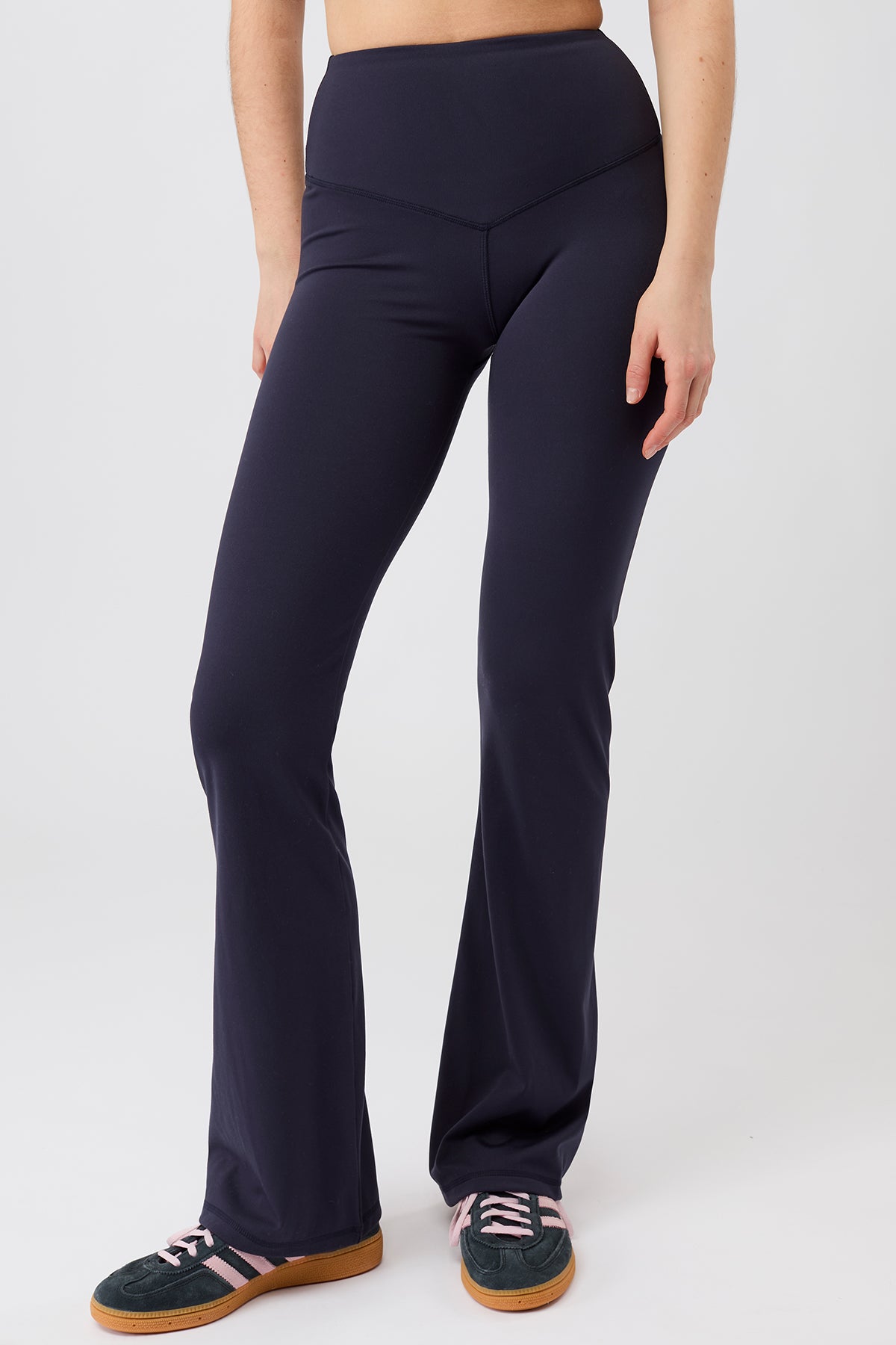 Mandala Sport Hose Blau Front - Flared Sports Pants