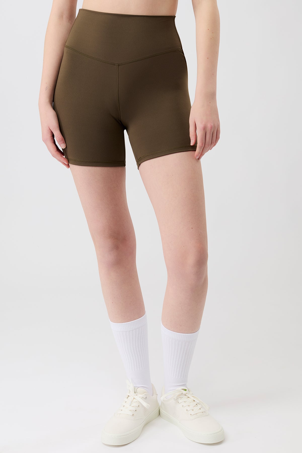 Mandala Sport Shorts Grün Front - Biker Shorts