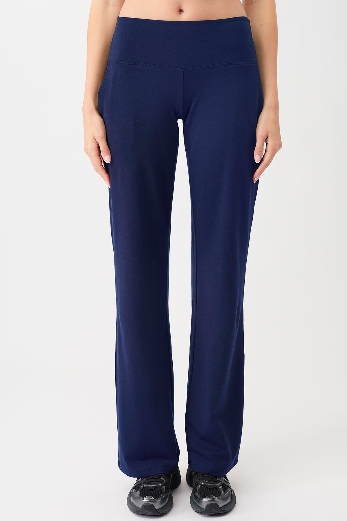 Mandala Sport Pants Blau Front - Wide Leg Workout Pants