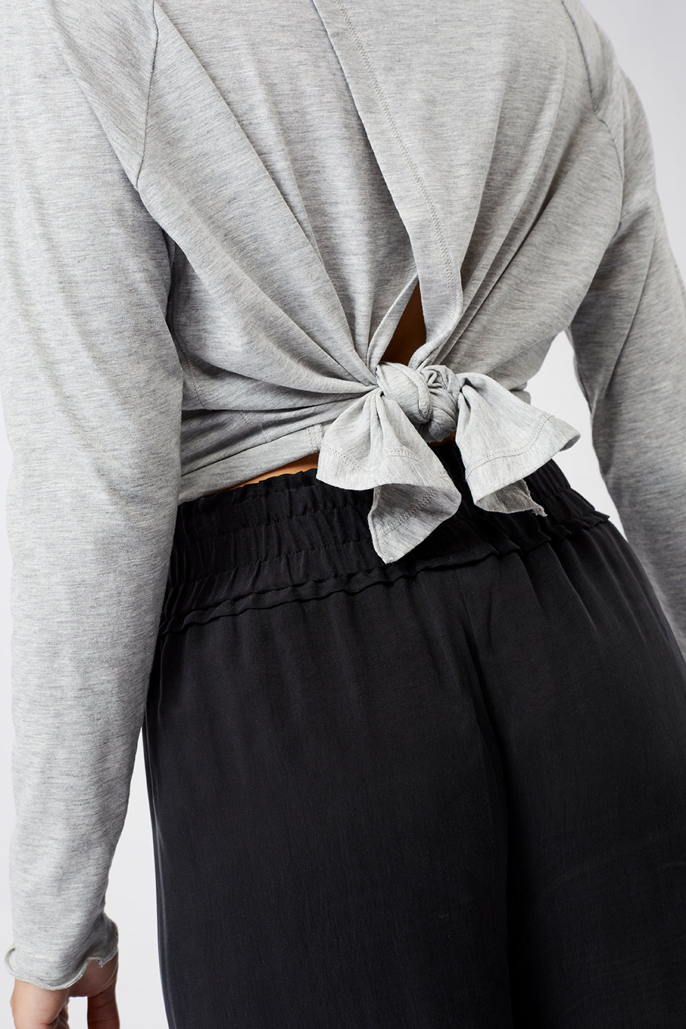 Mandala Sport Shirt Grau Detail - Back Bow Longsleeve