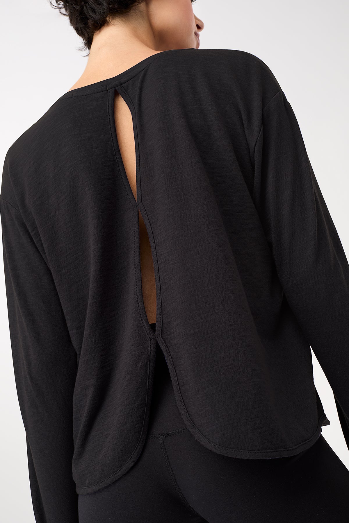 Mandala Sport Shirt Schwarz Rückseite - Open Back Long Sleeve