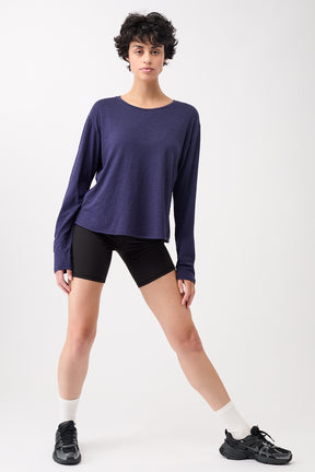 Mandala Sport Shirt Blau Outfit Front - Open Back Long Sleeve