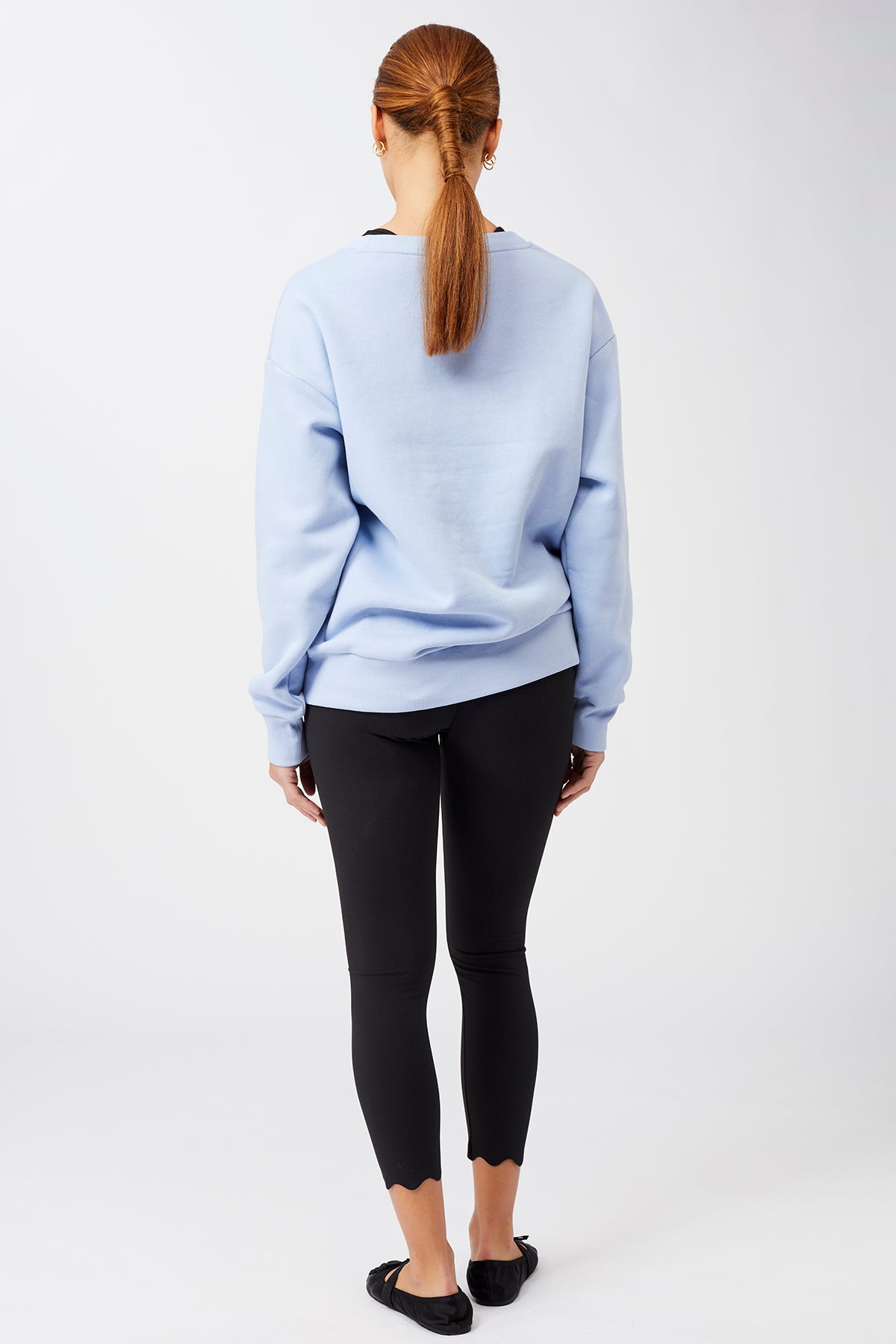 Mandala Yoga Pullover Blau Outfit Rückseite - Peace Sweater