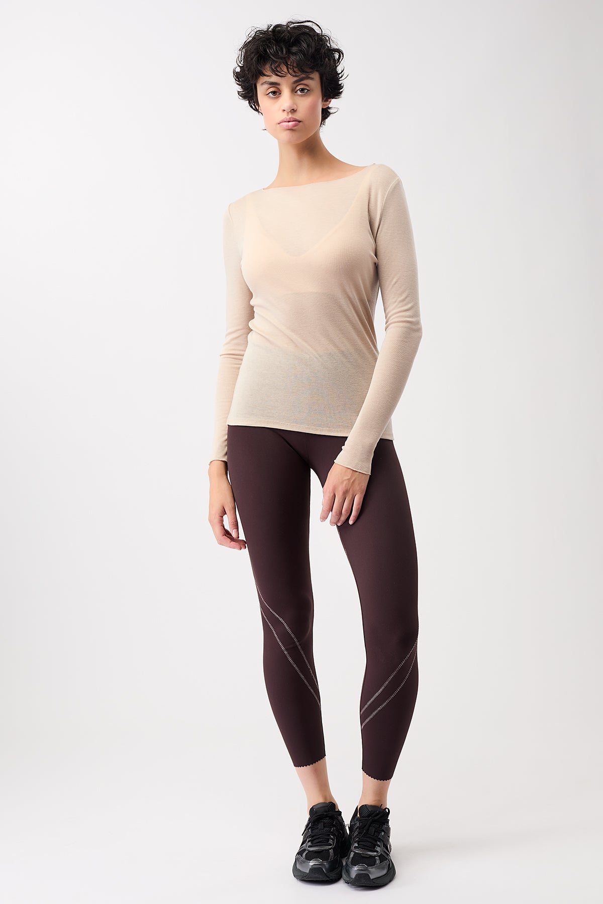 Mandala Trainings Shirt Beige Outfit Front - Crew Neck Wool Mix