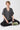 Mandala Sport Shirt Grau Outfit Front Sitzend - Performance Pullunder