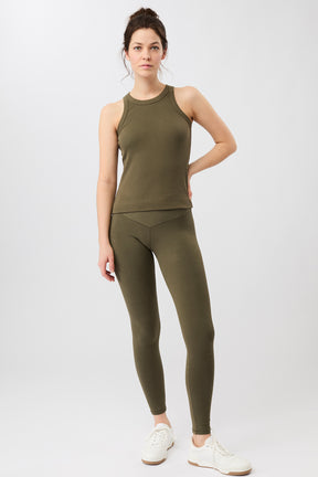 Mandala Fitness Top Grün Outfit Front - Boy Top
